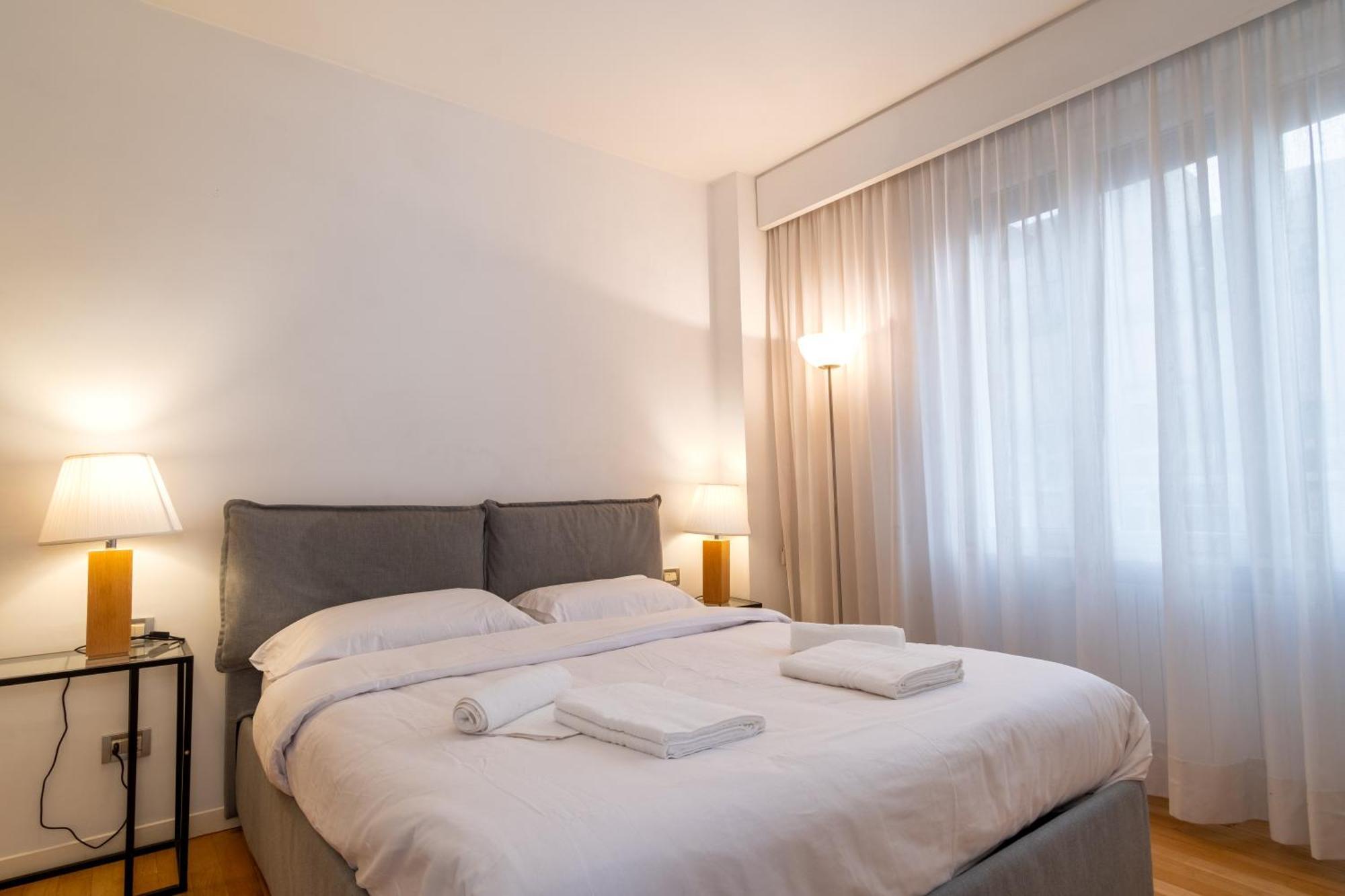 Attic With Terrace And Jacuzzi - Luxury Apartment Roma Exterior foto